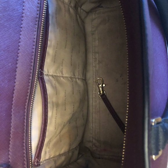 Michael Kors purse - Authentic - Picture 5 of 8